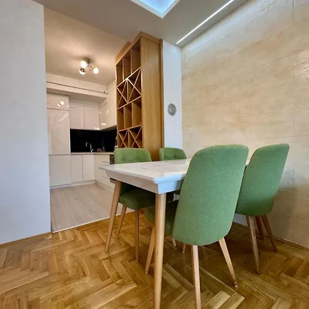 Modern Elegant W Free Parking *
