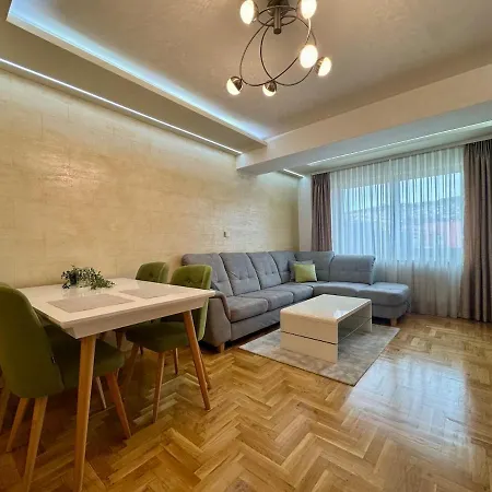Modern Elegant W Free Parking *