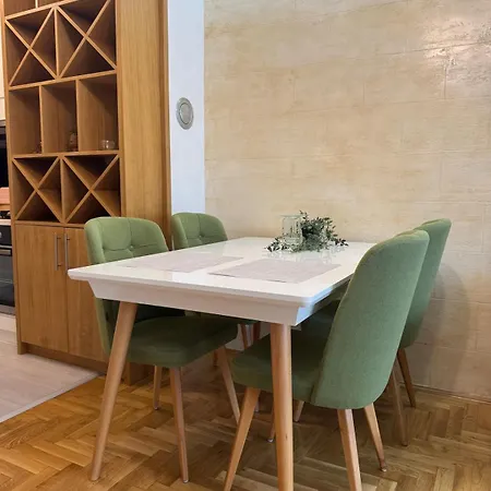 Modern Elegant W Free Parking Appartement *