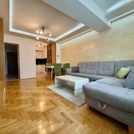 Modern Elegant W Free Parking Sarajevo